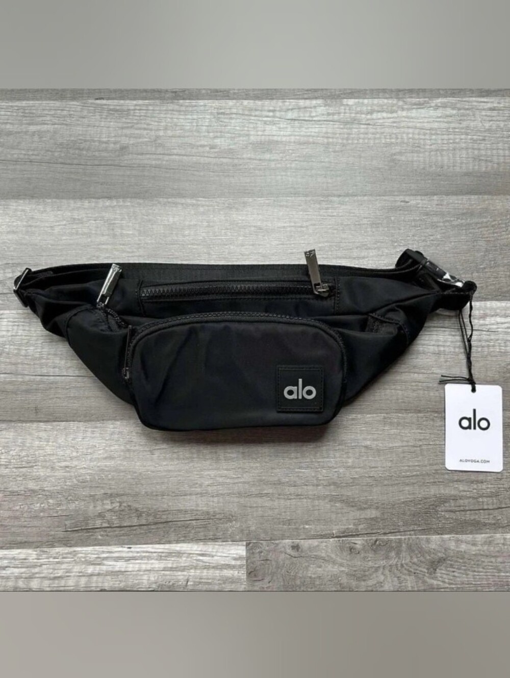 Alo Yoga Explorer Belt Bag – Black Fanny Pack, Crossbody Bag